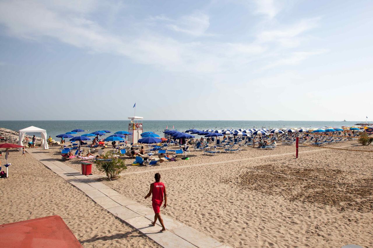 Holiday Center Valdor Cavallino-Treporti Exterior photo