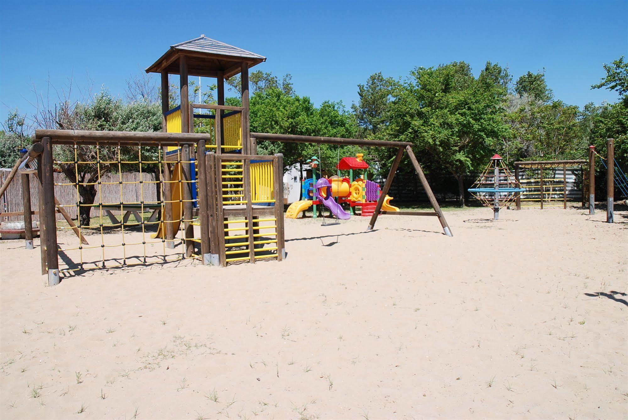 Holiday Center Valdor Cavallino-Treporti Exterior photo